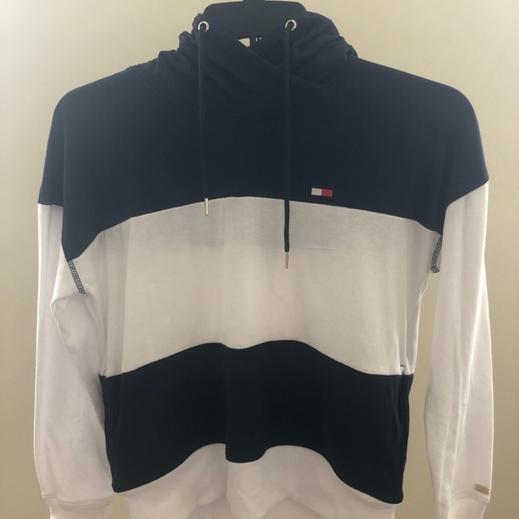 Tommy Hilfiger Tops - Women’s Tommy Hilfiger Pullover Hoodie